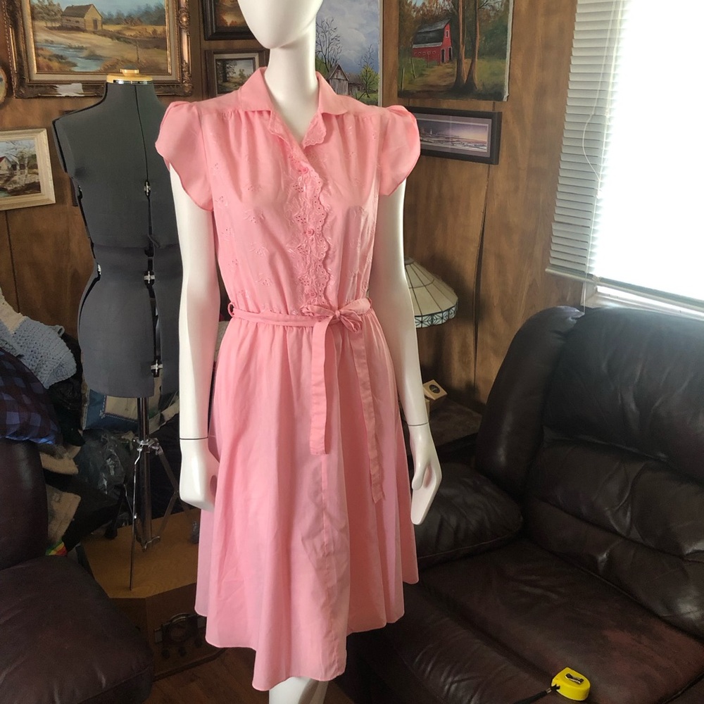 Adorable Pink Vintage Dress with Eyelet Details